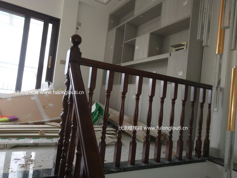 复式阁楼实木楼梯款式效果参考 44