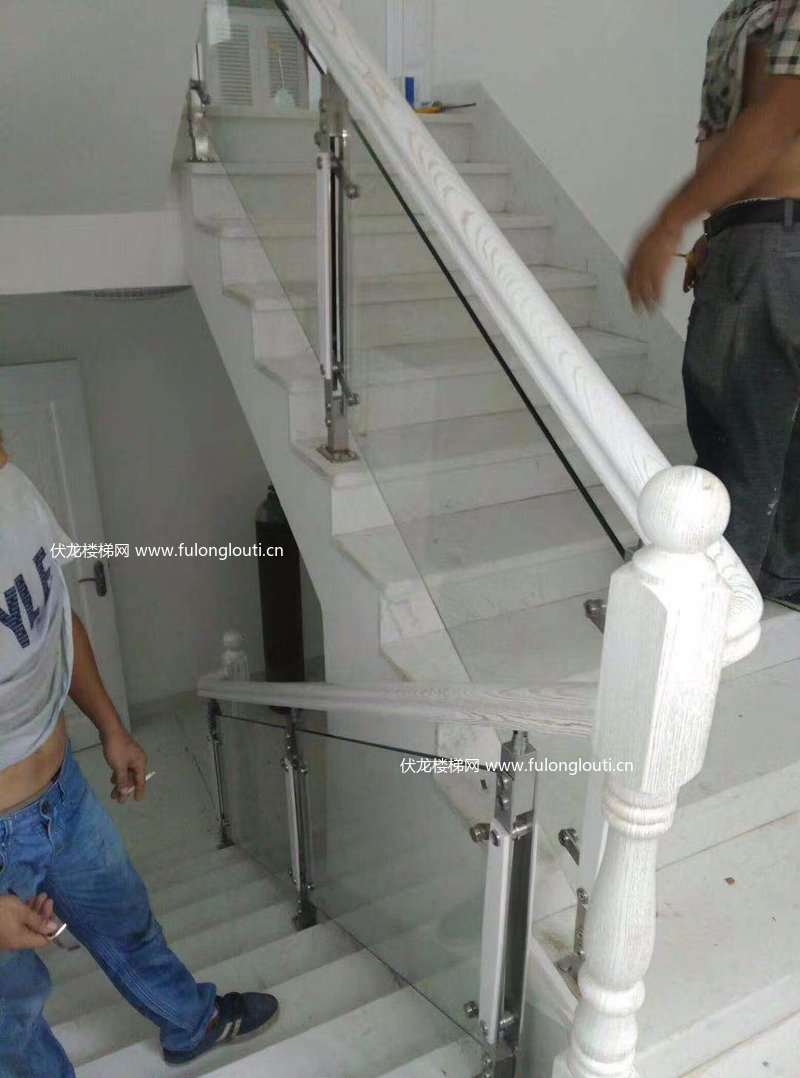 玻璃楼梯扶手款式效果参考 14