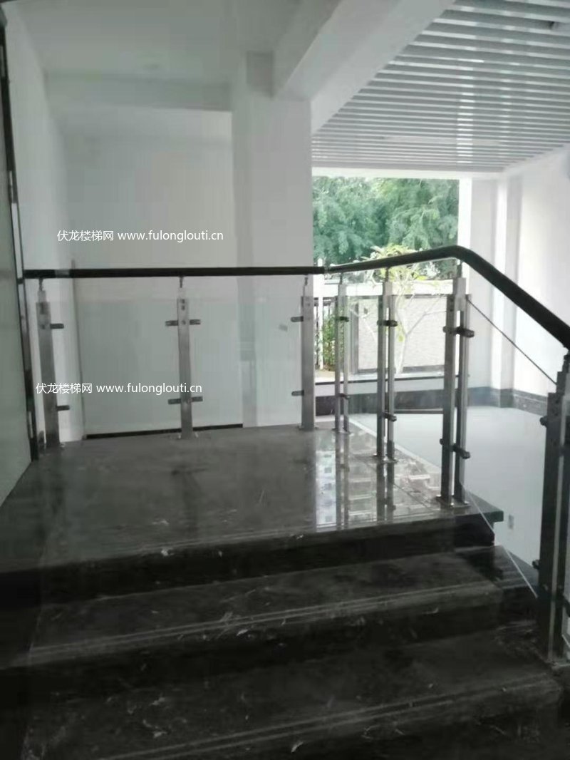 玻璃楼梯扶手款式效果参考 31