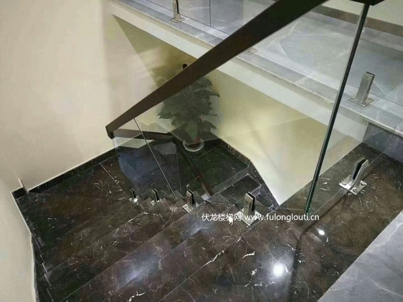 玻璃楼梯扶手款式效果参考 7
