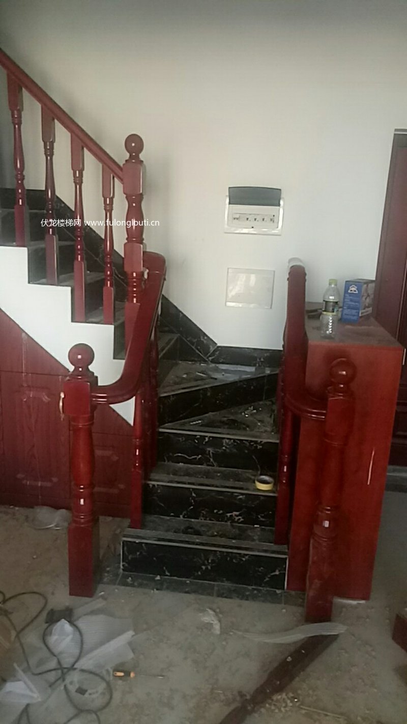 圆小柱实木楼梯扶手款式参考 8