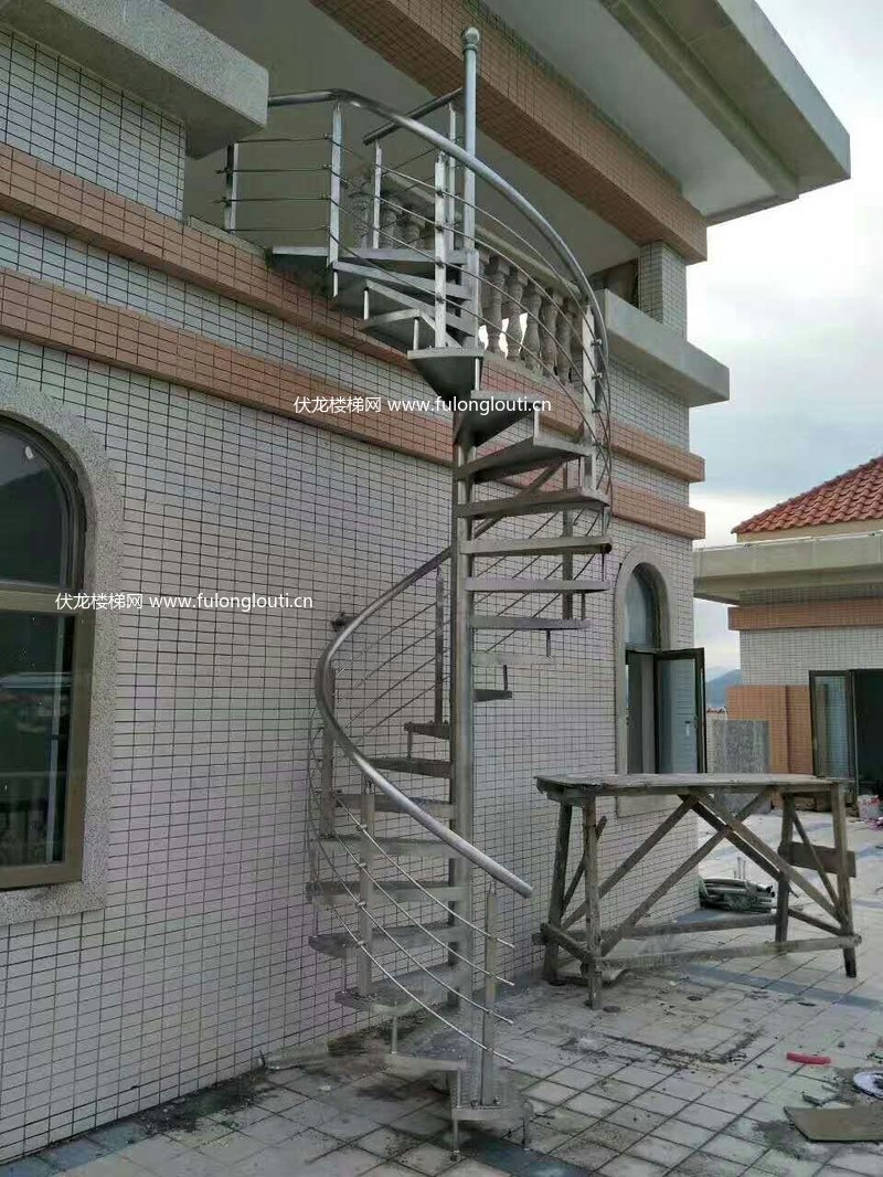 室外钢木楼梯款式效果参考 1