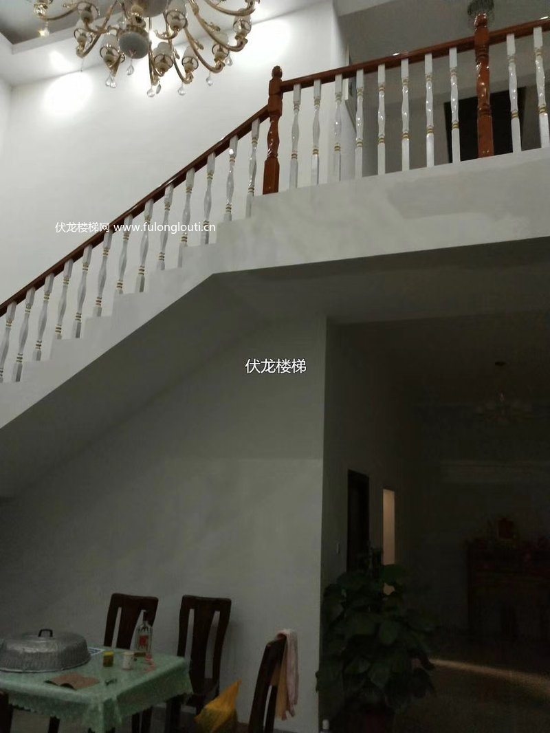 四角旋转柱实木扶手款式效果参考 7